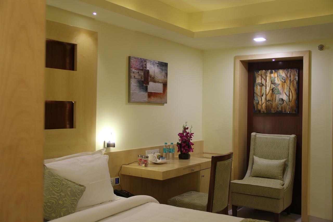 Hotel Golden Gate Indore Exterior foto