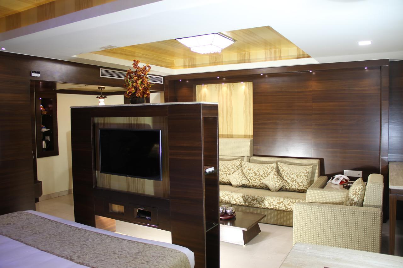 Hotel Golden Gate Indore Exterior foto