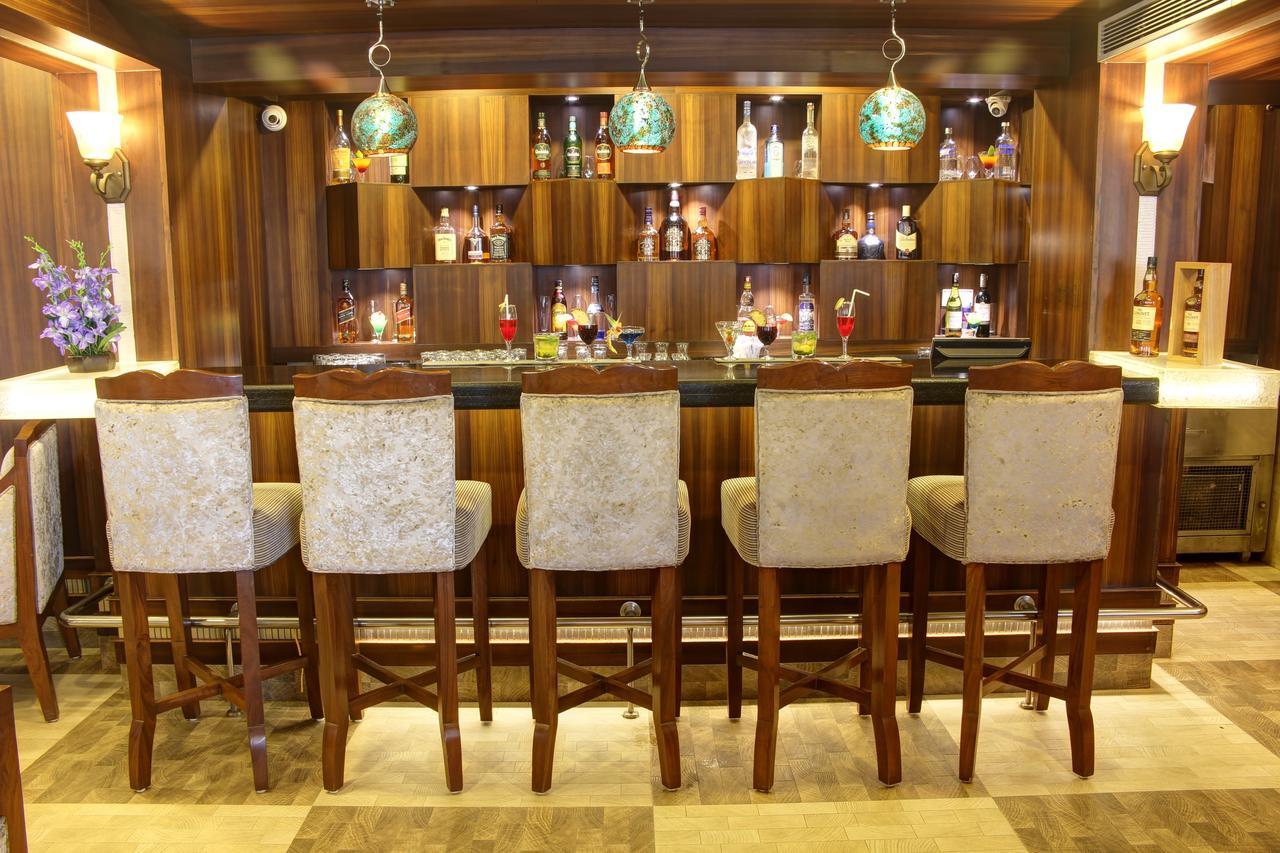 Hotel Golden Gate Indore Exterior foto