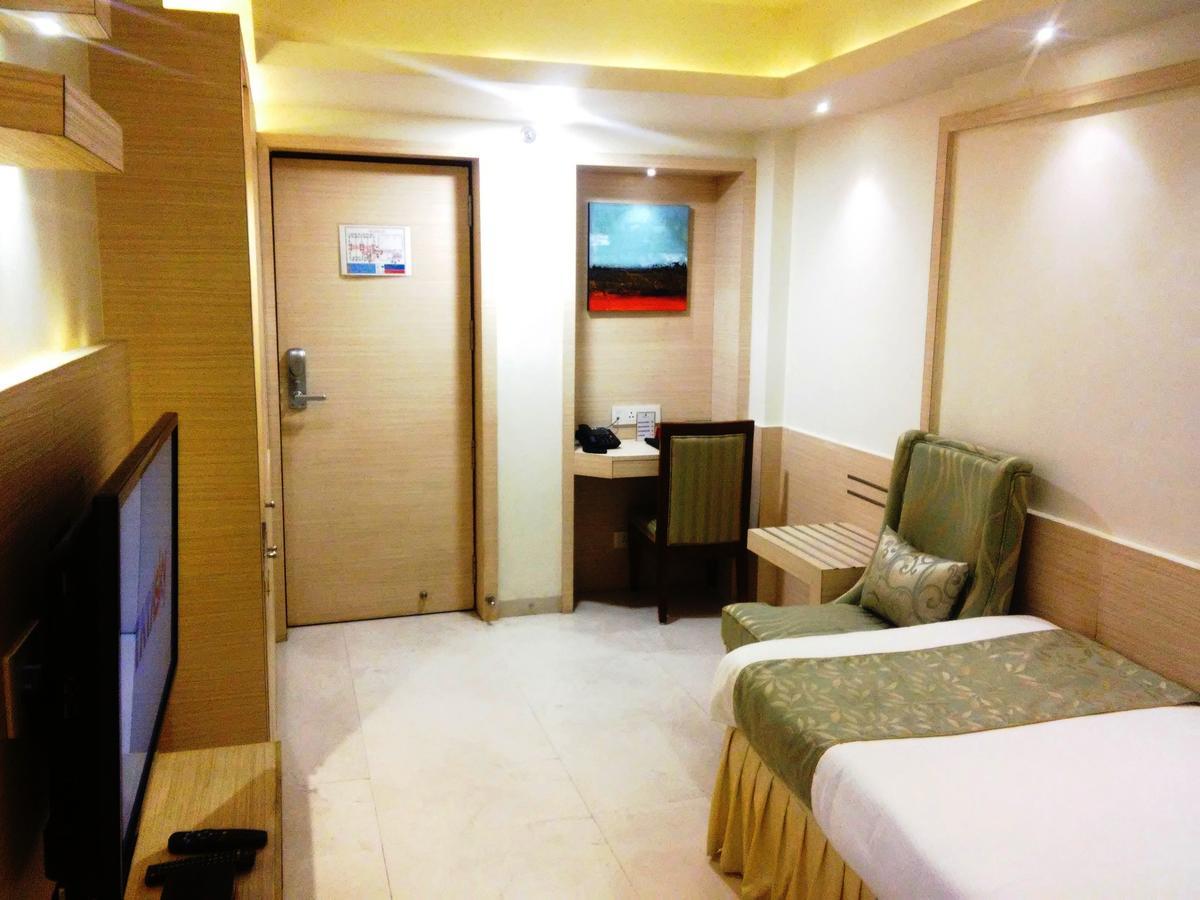 Hotel Golden Gate Indore Exterior foto